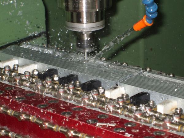 lavorazione CNC su alluminio
